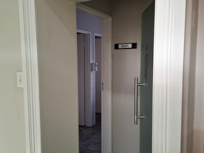 Fully furnished office based in Somerset West