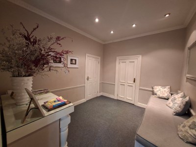 Fully furnished office based in Somerset West