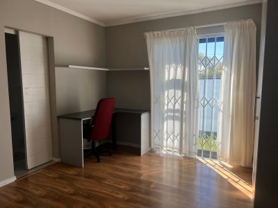 Unfurnished room available in the suburbs