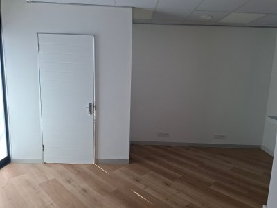 TREATMENT ROOM AVAILABLE FOR RENT - SOUTHERN PAARL